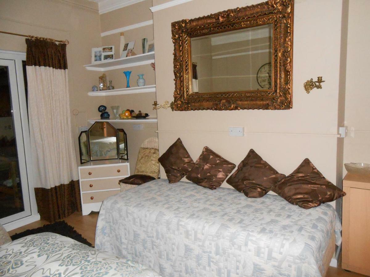 Bed and Breakfast Olderfleet Клактон-он-Си Экстерьер фото